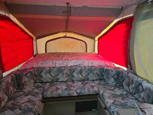 Palomino Filly Tent Trailer  1995 - Photo 3