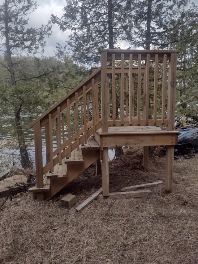 STAIRCASE OUTDOOR - Photo 2