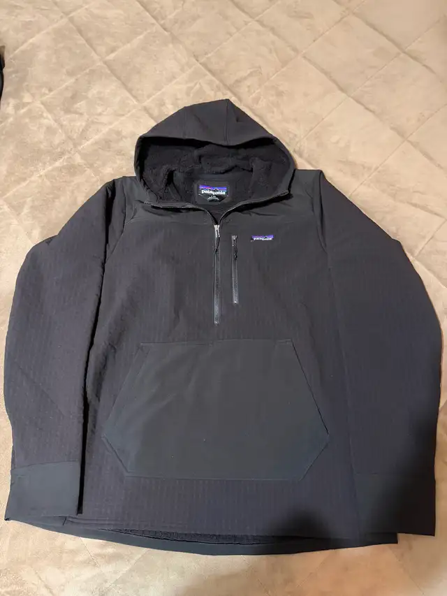 Mens (L) black Patagonia R2 TechFace Pullover Hoody very warm.