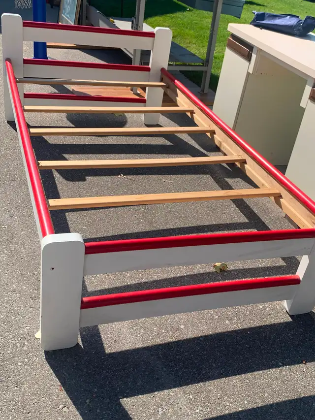 Children single bed wood
