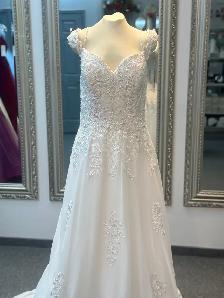 NEW Chiffon/Lace Wedding Gown