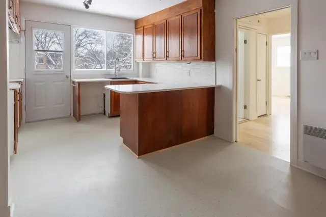 Bright and spacious 5 1/2 in Ahuntsic (Saint-Sulpice)