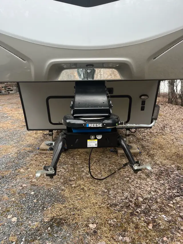 Reese 20k Fifth Wheel hitch