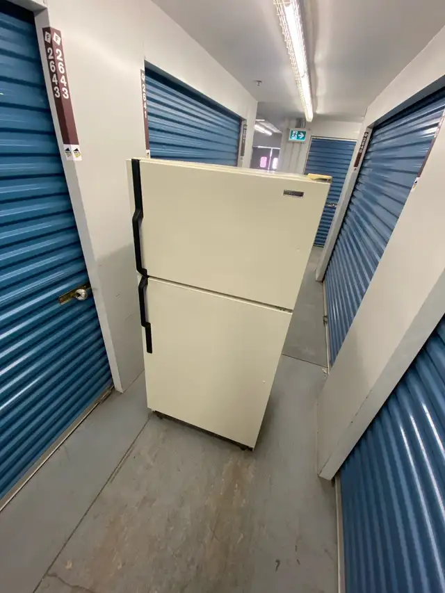 TOP FREEZER FRIDGE AVAILABLE - Photo 3