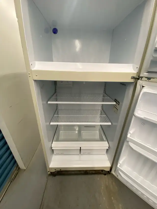 TOP FREEZER FRIDGE AVAILABLE - Photo 6