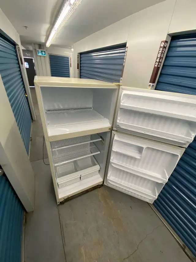 TOP FREEZER FRIDGE AVAILABLE - Photo 9