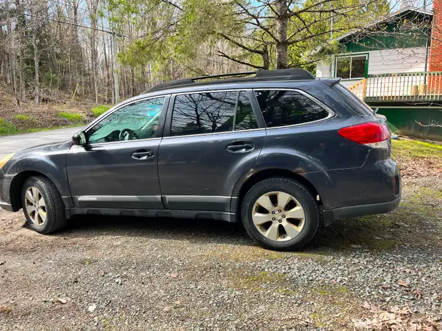 Subaru Outback 2011