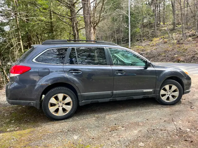 Subaru Outback 2011 - Photo 5