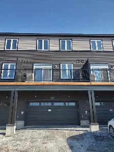 Modern 3-Storey Townhouse for Rent in North Kanata(Arcadia)