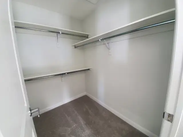 Modern 3-Storey Townhouse for Rent in North Kanata(Arcadia) - Photo 7
