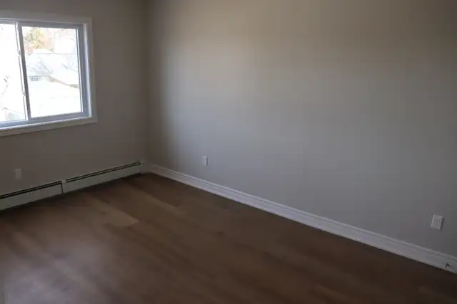 2 Bedroom Apt $1,740/m   Hydro - Photo 8