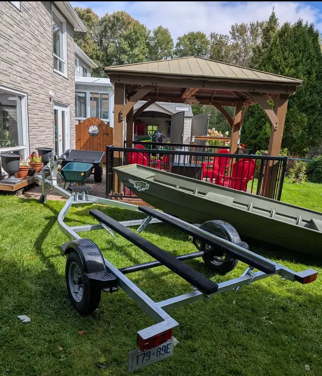 14' AlumaCraft-Jon Boat