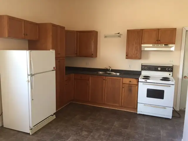 1 APARTMENT FOR RENT ON STATION STREET, MIDDLETON - Photo 2