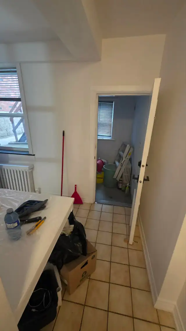 EARLY Access: Renovated 1 Bedroom Apartment (Jane/ Bloor) - Photo 3