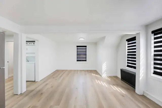 2 Bedroom Upper Apartment - Photo 5