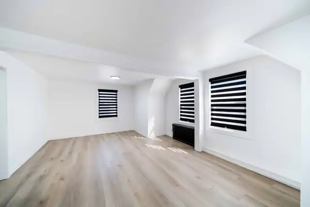 2 Bedroom Upper Apartment - Photo 6