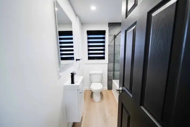 2 Bedroom Upper Apartment - Photo 12