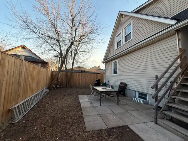 2 Bedroom Upper Apartment - Photo 17