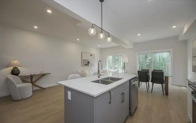 ROOM FOR RENT (MASTER BEDROOM) AVAILABLE IN HOUSE FROM JUNE 1ST. - Photo 2