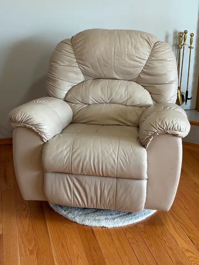 3 Piece Leather Recliner Couch, Loveseat and swivel Chair - Photo 4