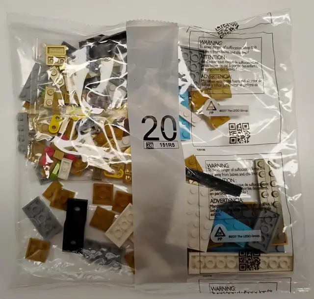 Sealed Bag #20 151R5 from Lego 43020 Fifa World Cup Trophy