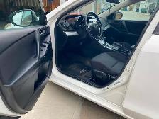 2010 Mazda 3 sedan - Photo 2