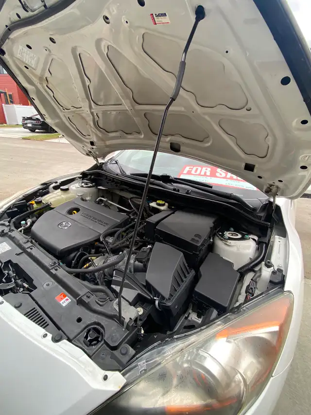 2010 Mazda 3 sedan - Photo 8