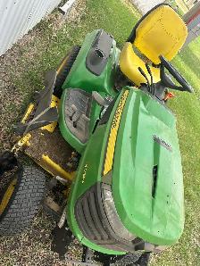 John Deere X734