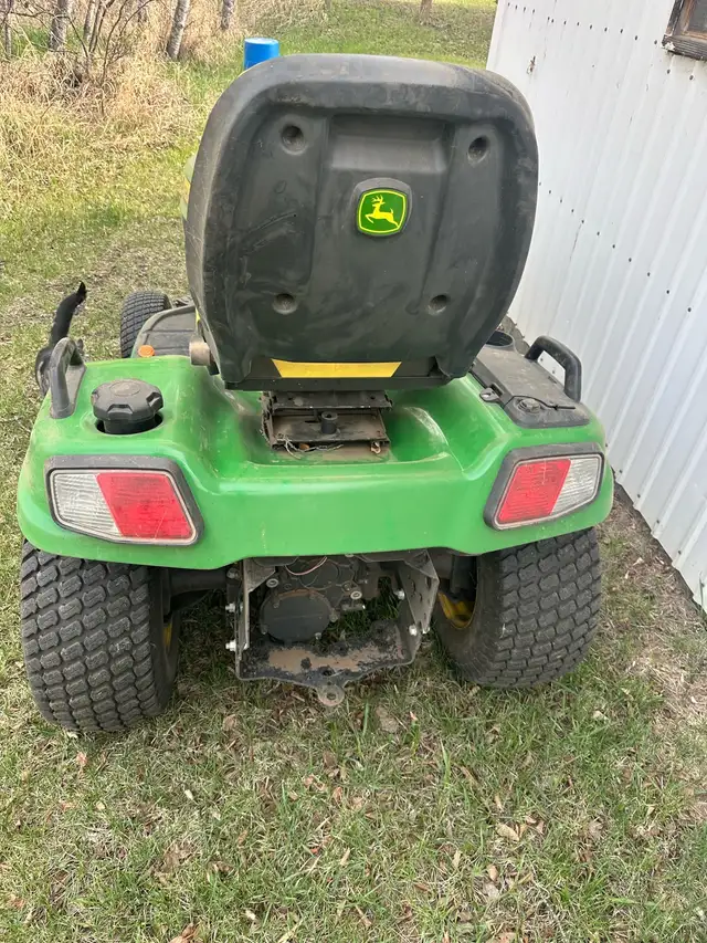 John Deere X734 - Photo 3