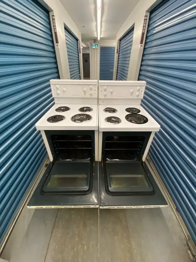 SLIGHTLY USED ELECTRIC STOVES - Photo 6