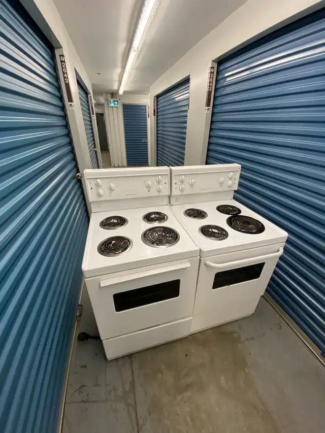 SLIGHTLY USED ELECTRIC STOVES - Photo 8