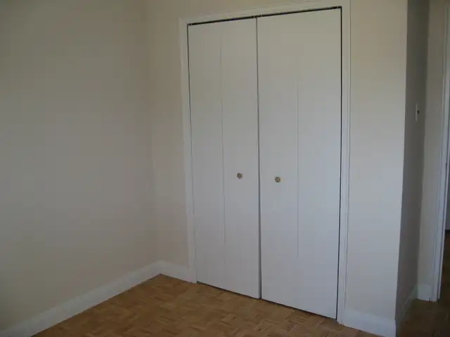Bright 2 Bedroom in Strathroy - Photo 7