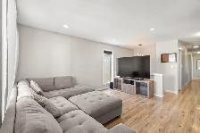 Well-Maintained 3bdrm Bi-Level w/ Bright Open Concept Layout! - Photo 2