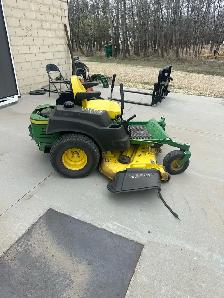 John Deere z465 zero turn mower