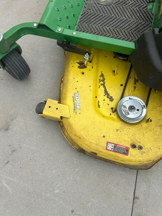 John Deere z465 zero turn mower - Photo 5