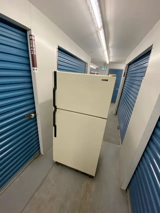 REFRIGERATOR AVAILABLE CLEAN N READY - Photo 8