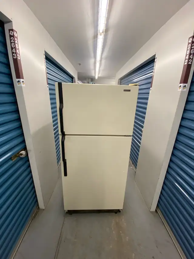 REFRIGERATOR AVAILABLE CLEAN N READY - Photo 9
