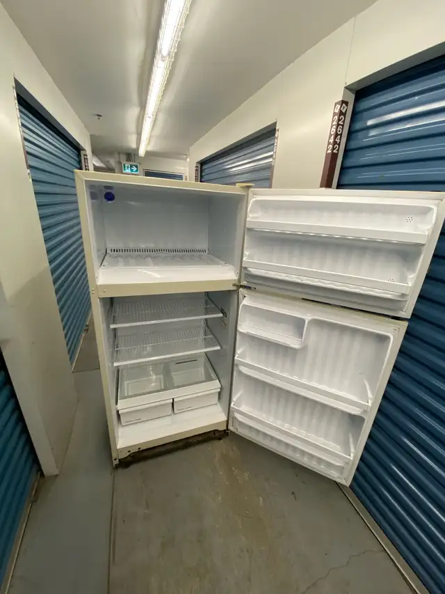REFRIGERATOR AVAILABLE CLEAN N READY - Photo 10