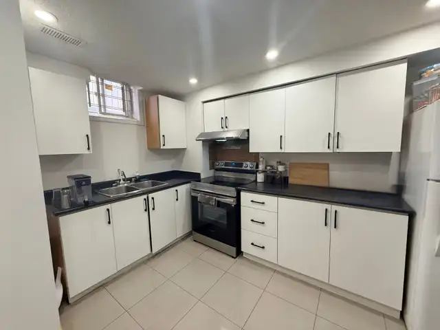 1 Bedroom Basement Apartment for Rent- Mississauga - Photo 5