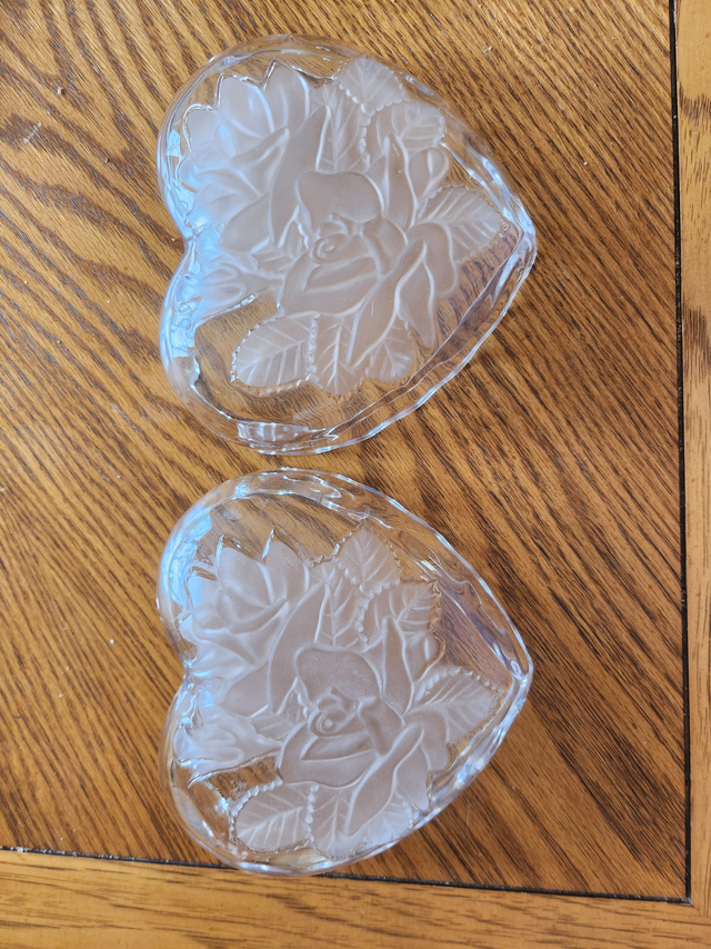 Très jolie bonbonnière en verre.  Parfait état. - Photo 4