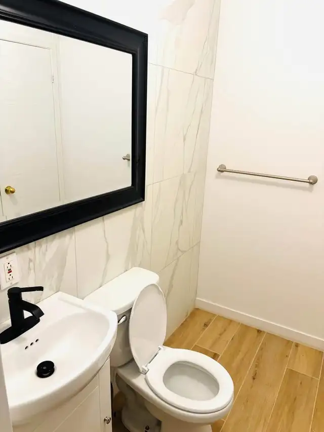 Studio semi-meublé calme et lumineux – Ahuntsic, Montréa - Photo 3