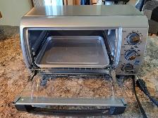 Four grille-pain Black & Decker