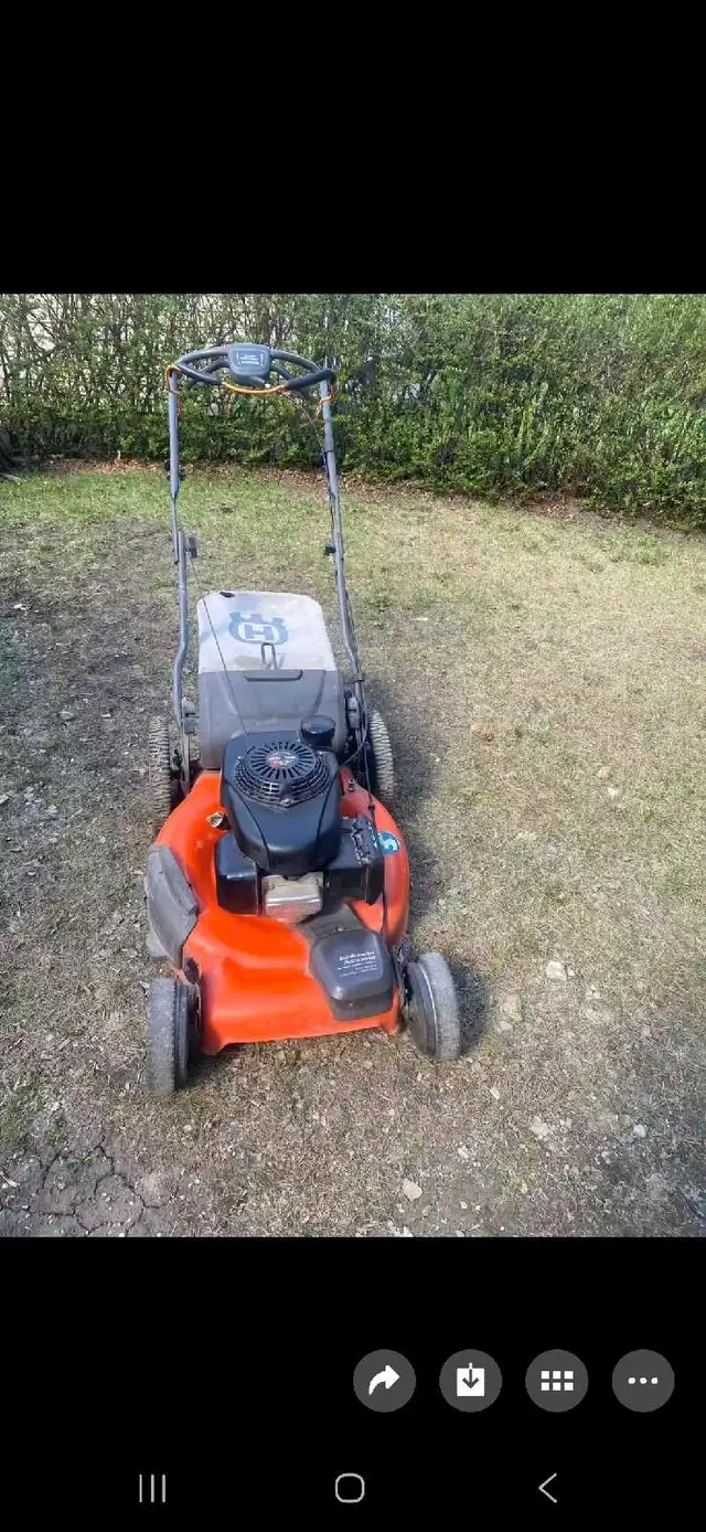 lawnmower - Photo 2