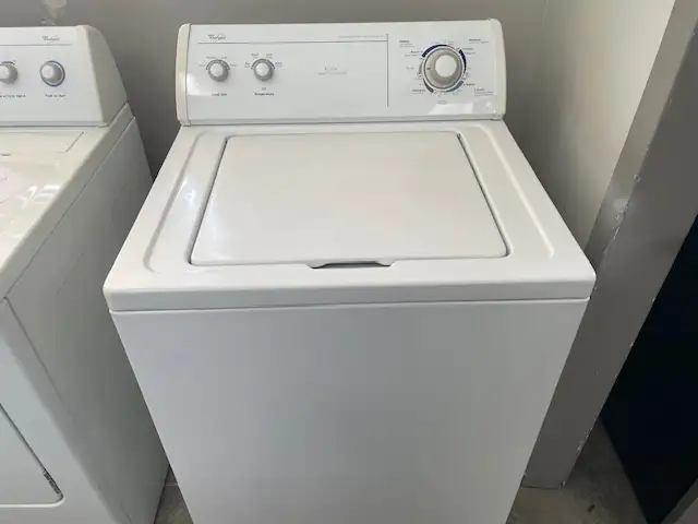 Laveuse seule traditionnelle blanche Whirlpool