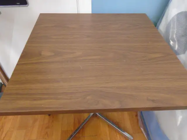 Square table - Photo 2