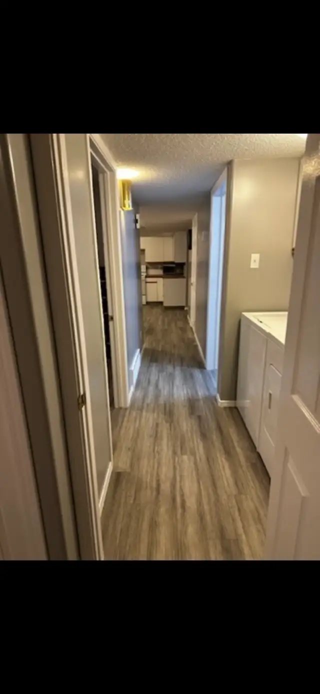 Fully furnished 2 bedrrom half duplex all utilities included - Photo 5