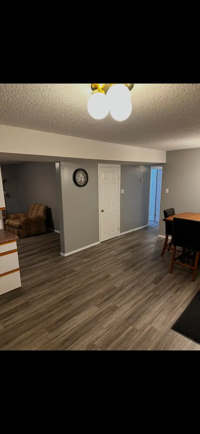 Fully furnished 2 bedrrom half duplex all utilities included - Photo 6