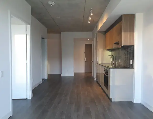 Yonge Eglinton 1 den condo
