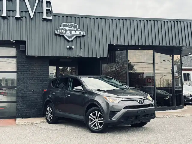2016 Toyota RAV4 LE AWD - Photo 2