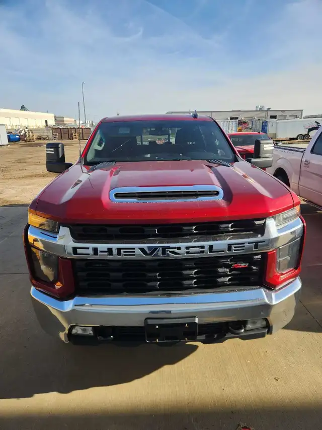 2022 Chevy Silverado Duramax Diesel 3500 HD - Photo 2